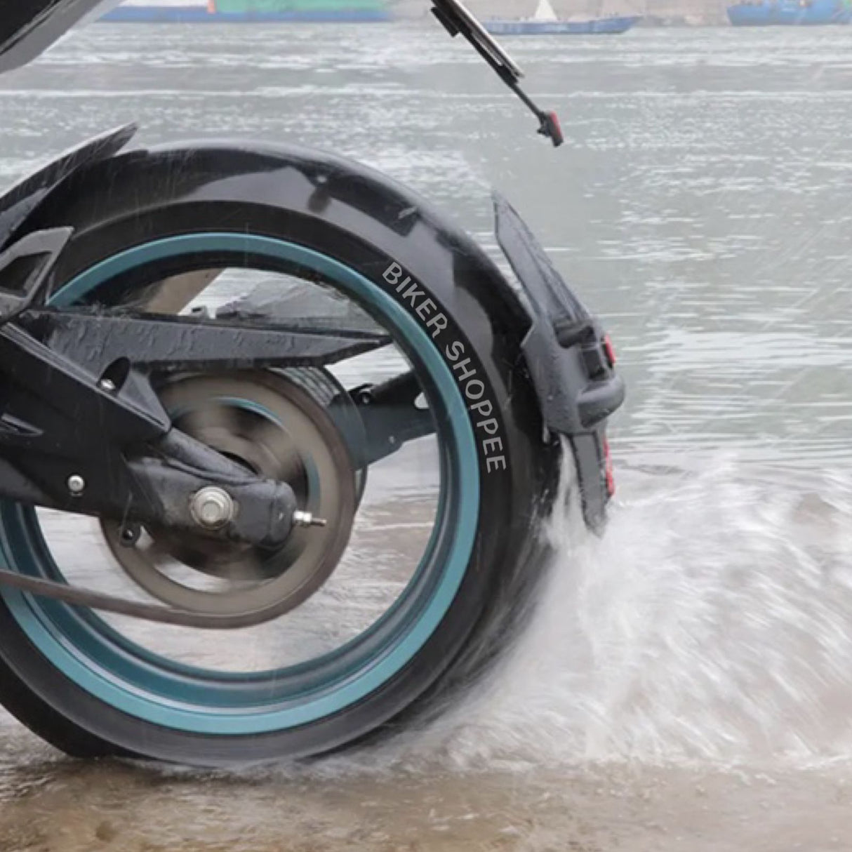 UNIVERSAL REFLECTOR TYRE HUGGER