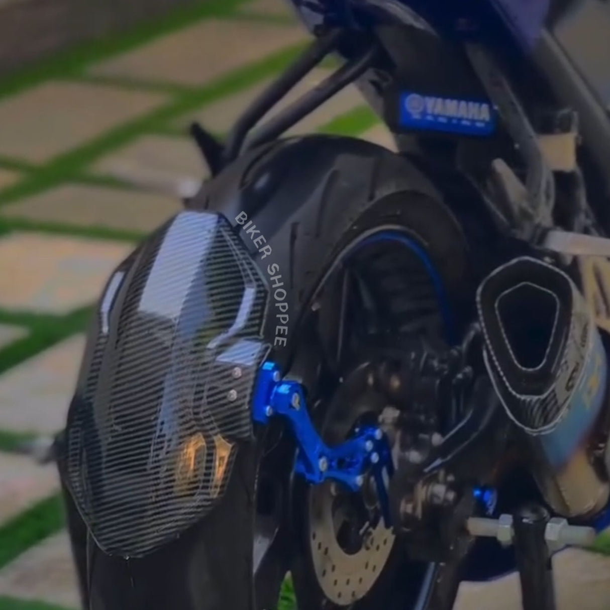 UNIVERSAL CNC CARBON TYRE HUGGER