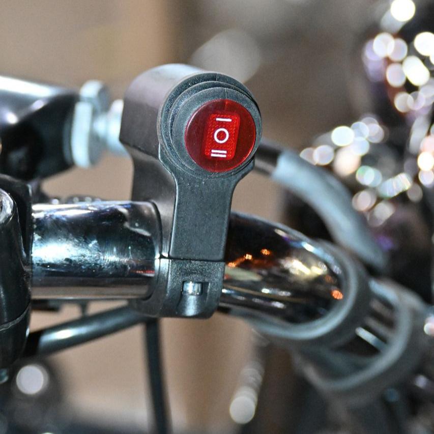 SINGLE 3 WAY SWITCH FOR MOTORCYCLE RED