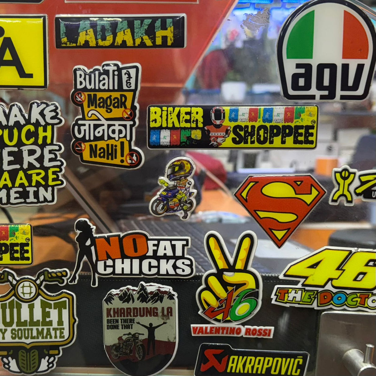 UNIVERSAL 3D DOME EMBOSSE MOTO STICKER THE DOCTOR