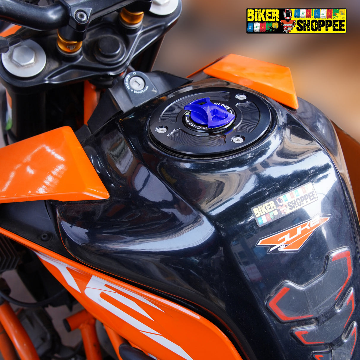 CNC Keyless Quick Release Fuel Tank Cap Blue and Black for KTM Duke And KTM RC with Biker Shoppee Sticker