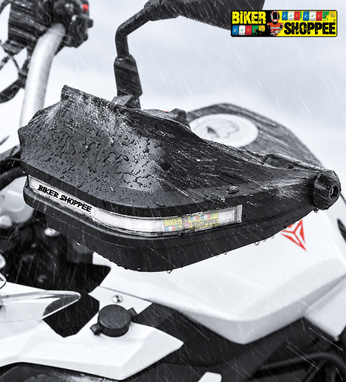 MOTOWOLF UNIVERSAL MOTORCYCLE HAND GUARD WITH WHITE & YELLOW DRL LIGHT | BIKER SHOPPEE